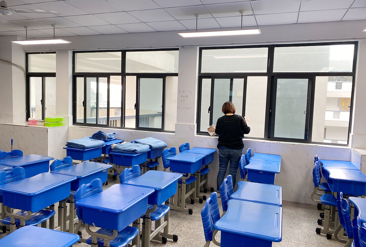 学校教学质量提升方法：从教师、设备到实践教学