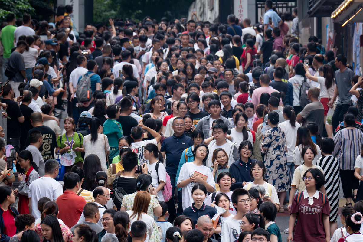 国庆节杭州到重庆旅游攻略：避开高峰期抢火车票秘籍