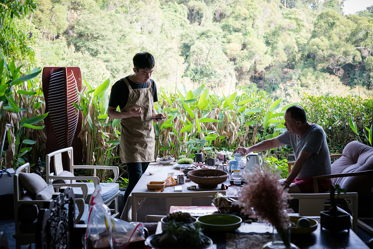 8月11日日记：广汽投资、外办沟通、与女朋友谈心