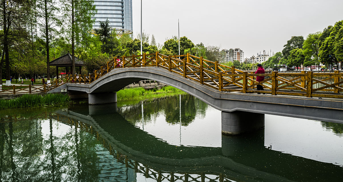 成都职业学校的城市轨道交通运营管理怎么样