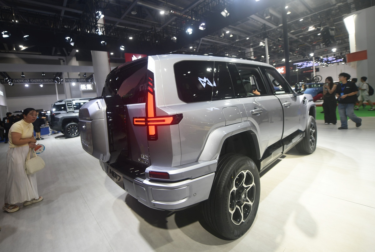 丰田坦途TRD Pro 5分钟短视频文案：硬汉之王，征服你的旅程！