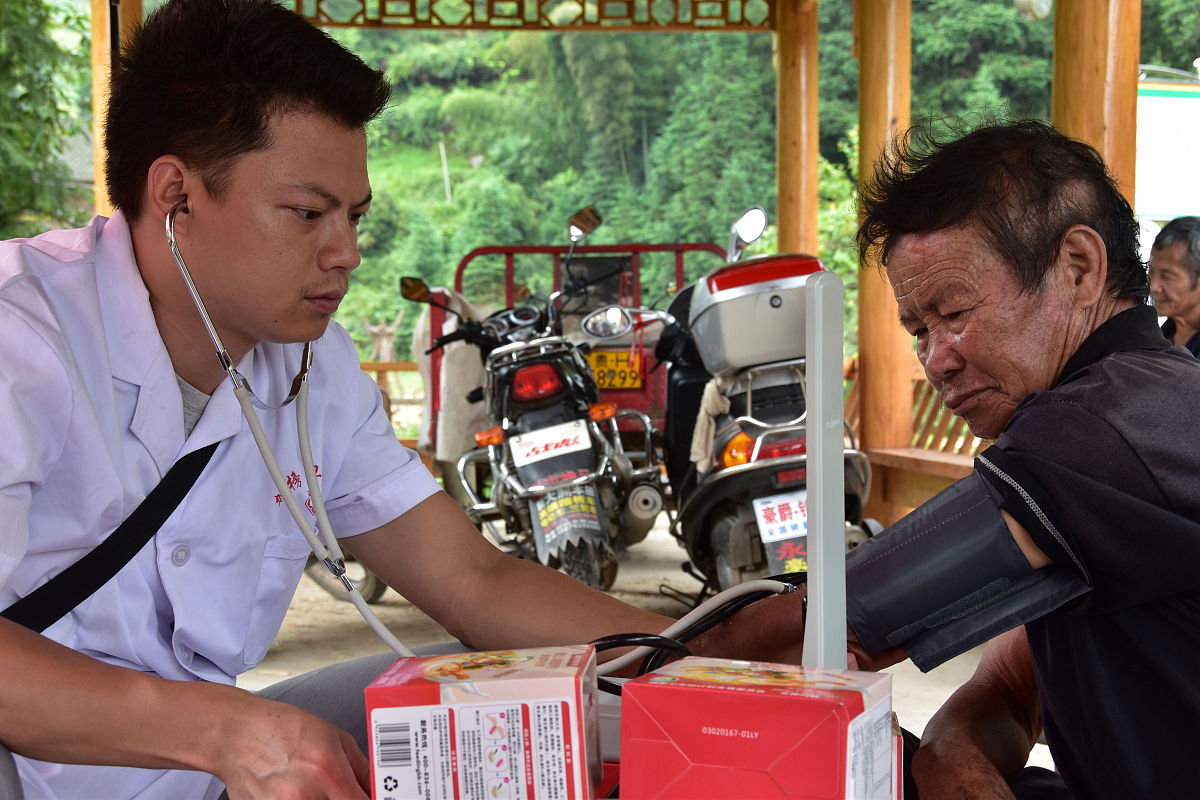 家庭医生团队护士的职责和重要性 - 提升健康管理和护理服务