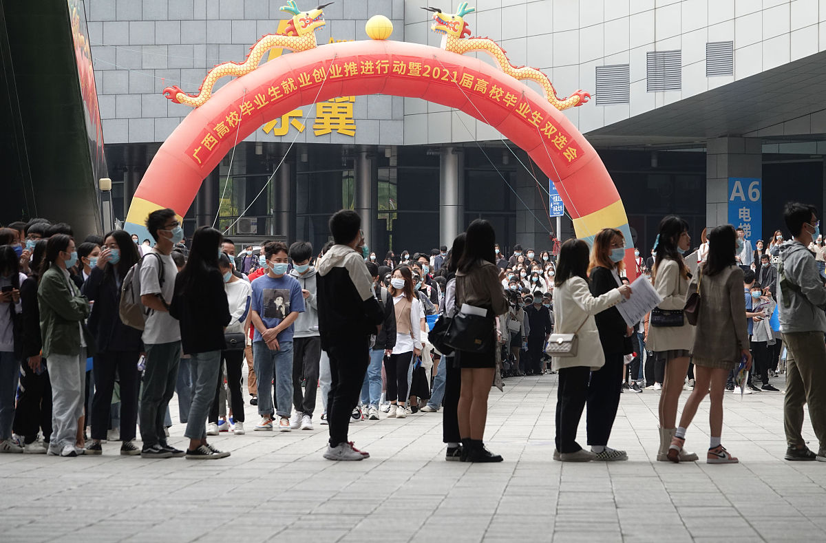 爱华学院适合初中毕业生读吗?入学优势与劣势分析 爱华学院适合初中毕业生读吗?入学优势与劣势分析