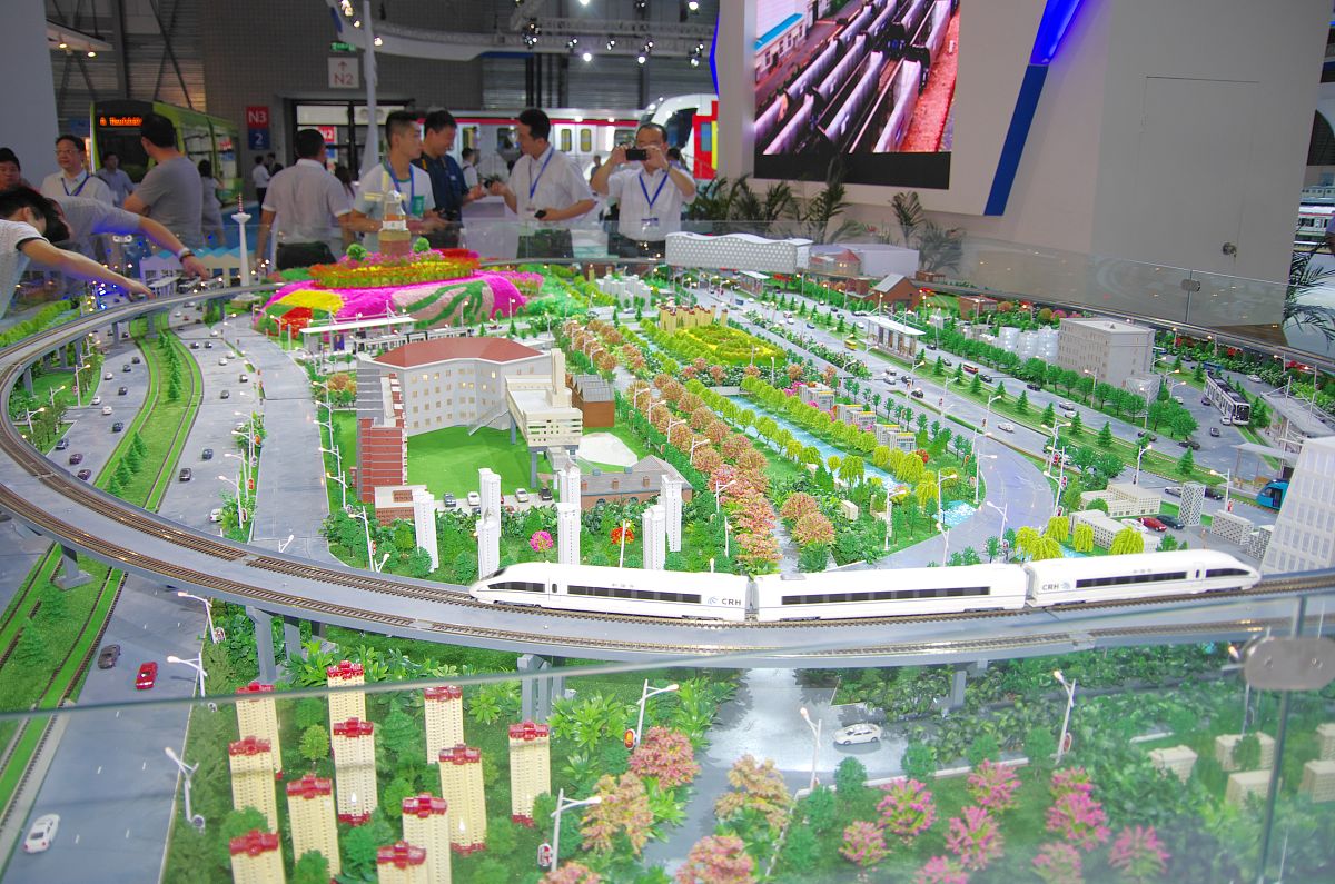 郑开城际高铁：每个站点都是微缩版火车站，提升城市交通枢纽功能