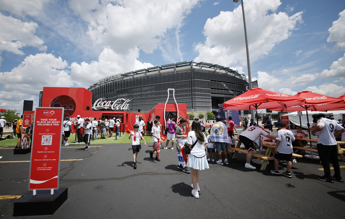 可口可乐品牌活动：创新、欢乐与互动