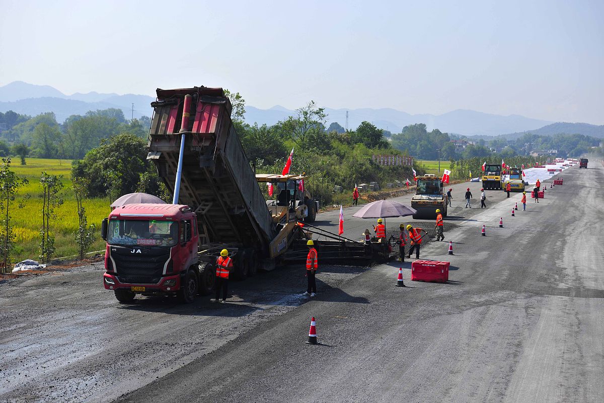 公路机械化施工技术专科课程有哪些？