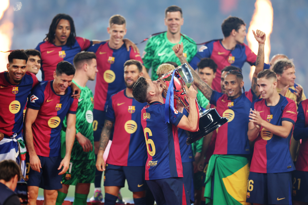 梅西和C罗是不是谁获得了世界杯冠军就会比对方厉害