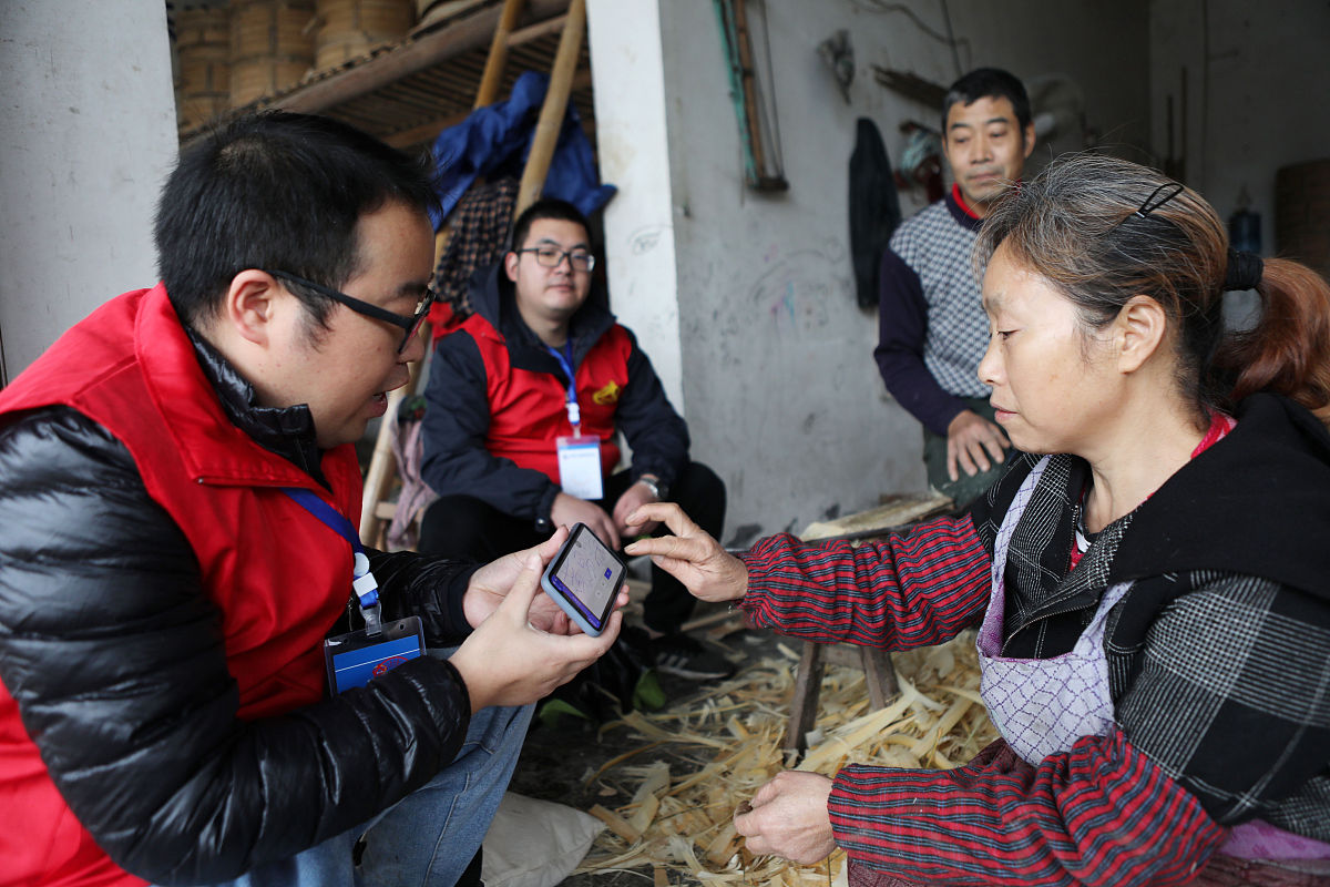 三下乡社会实践报告关于关爱留守儿童慰问空巢老人整理资料的活动