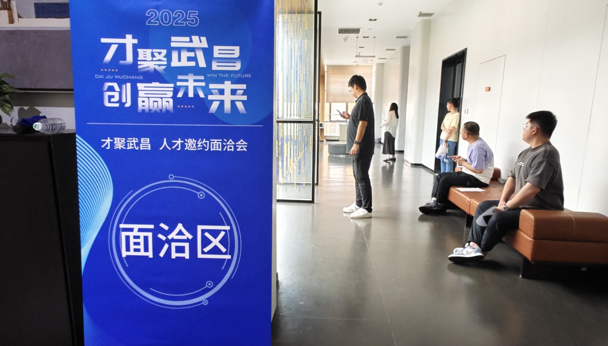 50000字的关于人才是第一资源的形势与政策论文以新中国成立以来的发展为例同时对比这个阶段美国日本等国家的人才发展战略这篇论文也要详细介绍一下下面的东西人才是第一资源科技是第一生产力科教兴国人才强国日本我国人才的演变澜沧县超级计算机我国已经成为人才资源大国新时代人才培养目标人才培养四个面向坚持四个面向的理论逻辑