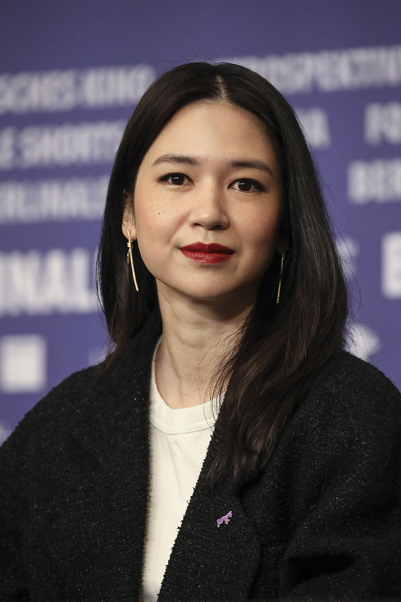 通过了解金熊奖的由来引导学生发现每个人身上独一无二的特质学会自我欣赏绘画主题说明