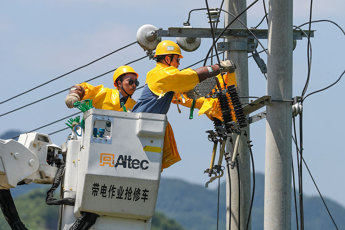 贵阳供电段：积极应对天气转冷过渡期