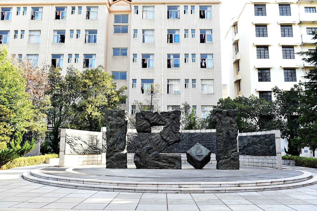 昆明医科大学法医学专业招生 - 培养法律与医学领域的专业人才