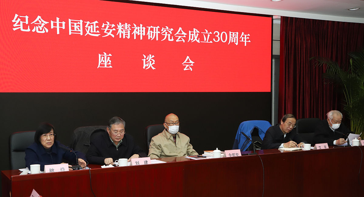 关于2023年劳模座谈会的领导讲话1500字内容包含领导给出的三点意见