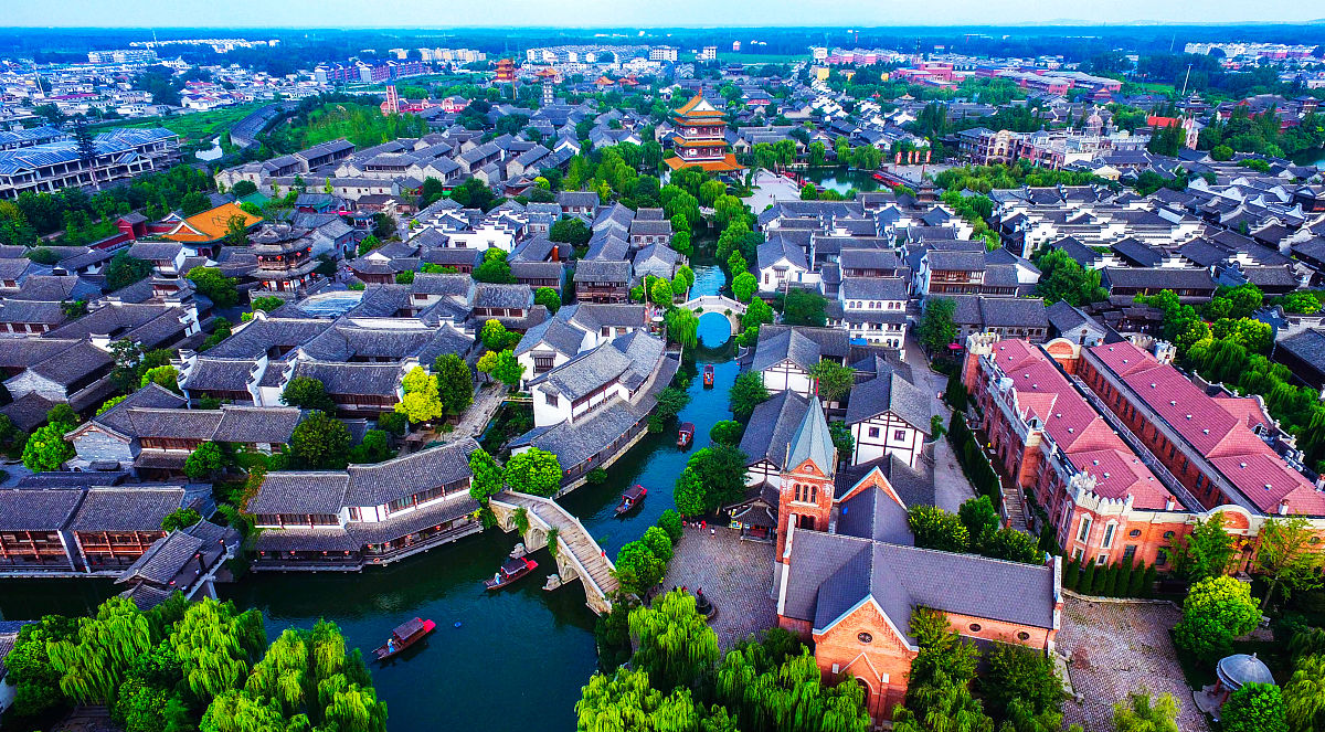 台儿庄古城：以文旅融合推动城乡一体化发展的典范