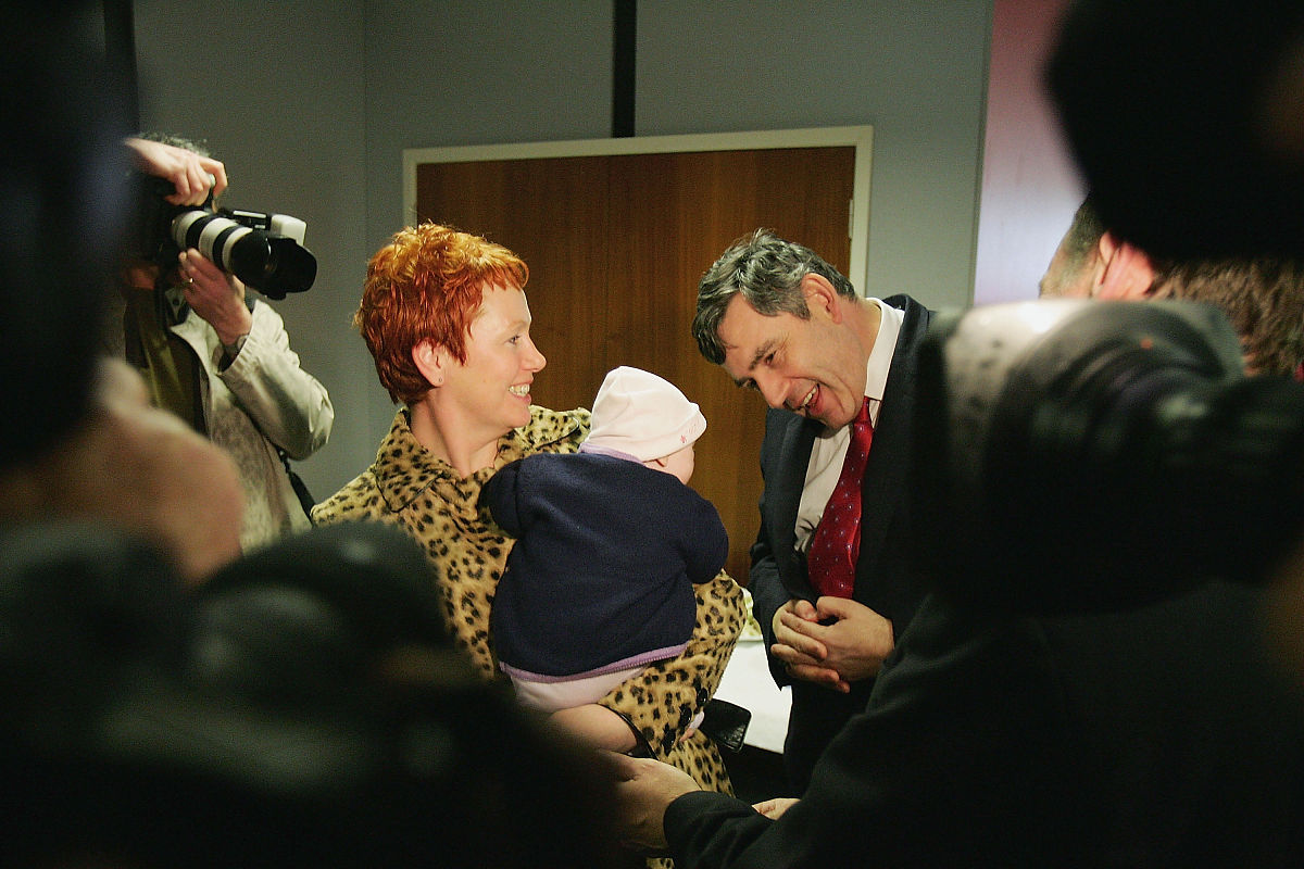 2005年4月14日,英国gillingham,英国大选临近,工党人英国财政大臣布朗