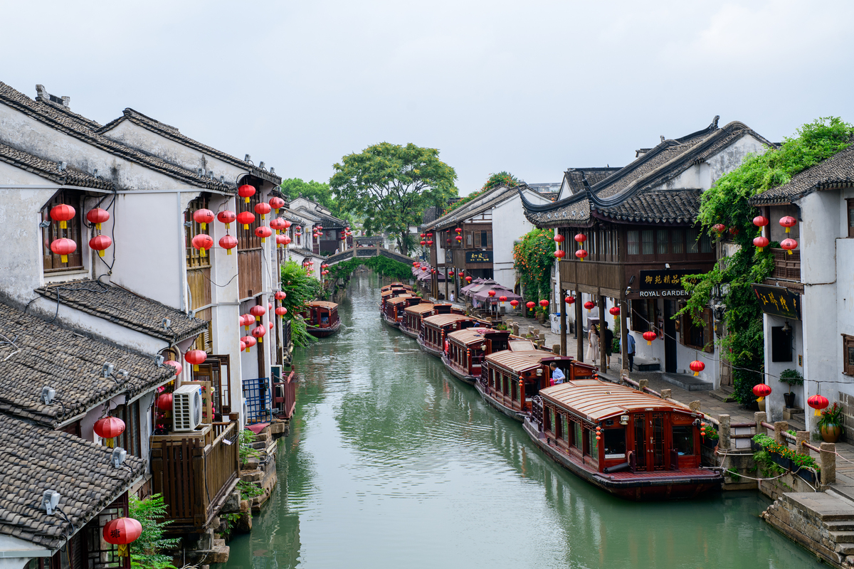 苏州山塘街：历史与现代的完美融合