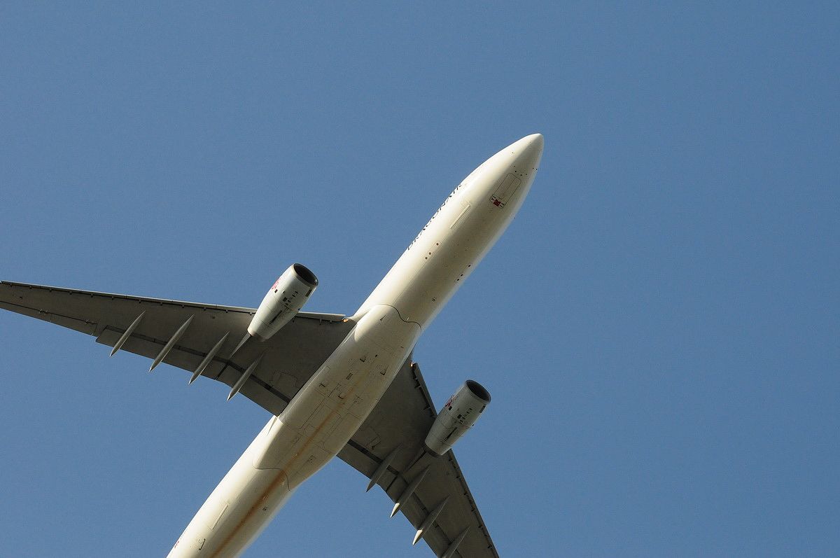 云南航空学校报名费用，昆明华西航空旅游学校特色专业