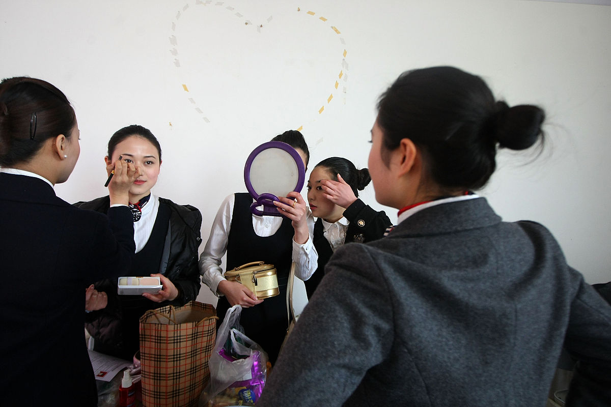 贵阳航空学校做空乘需要哪些必要条件