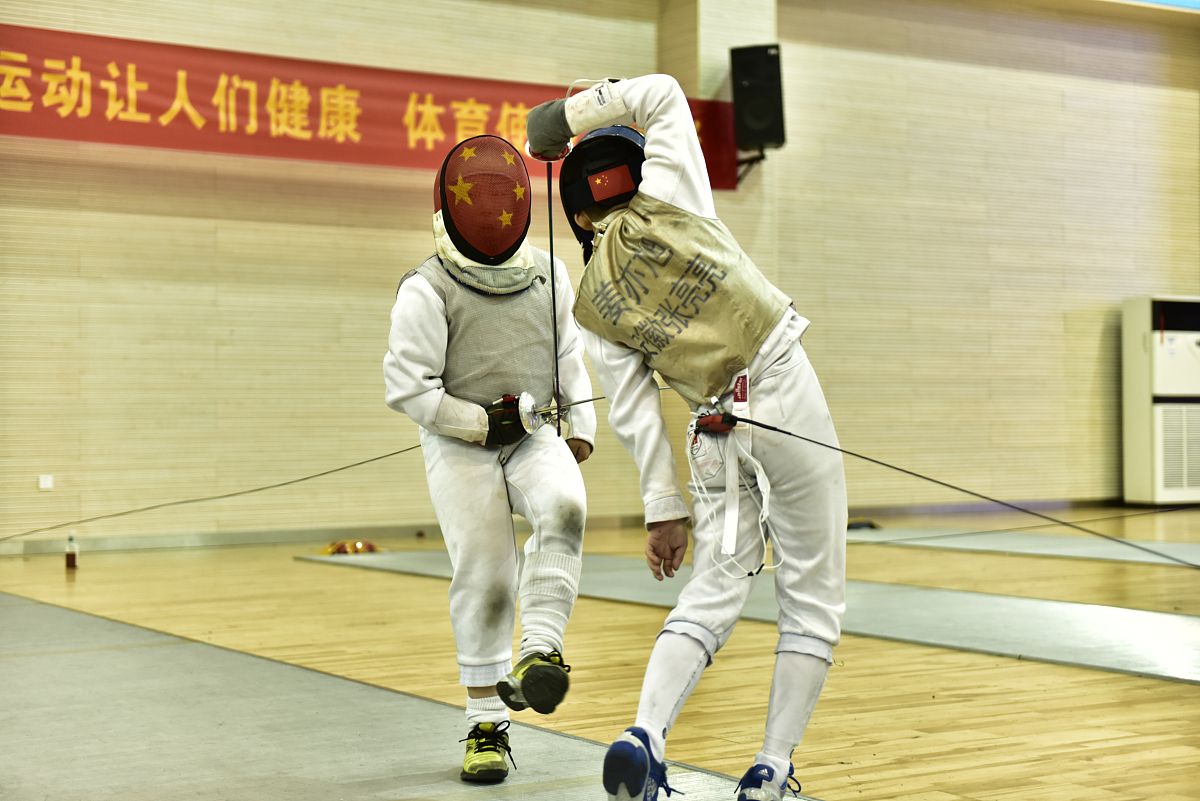 #一些全局变量label = #识别输出标签poses = #视频输出标签i = 0t = 30 #后处理帧数poses_a = poses_b = a=12#辅助拟合精度distance_threshold = 121 # 设置KNN距离阈值input_path = # 初始化MediaPipe的人体姿势模型mp_drawing = mpsolutionsdrawing_utilsmp_pos