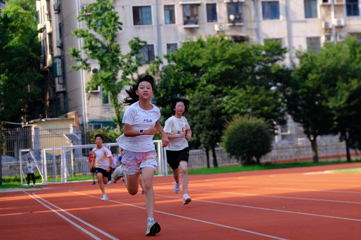 小学生运动员稿件