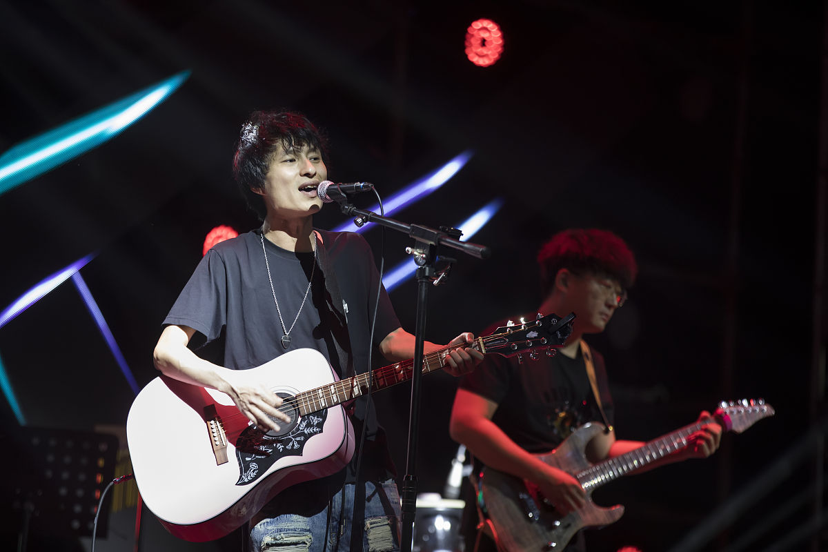 2021年5月31日,山东滨州莲华学园在"六一"节前夕举办了别开生面的首届