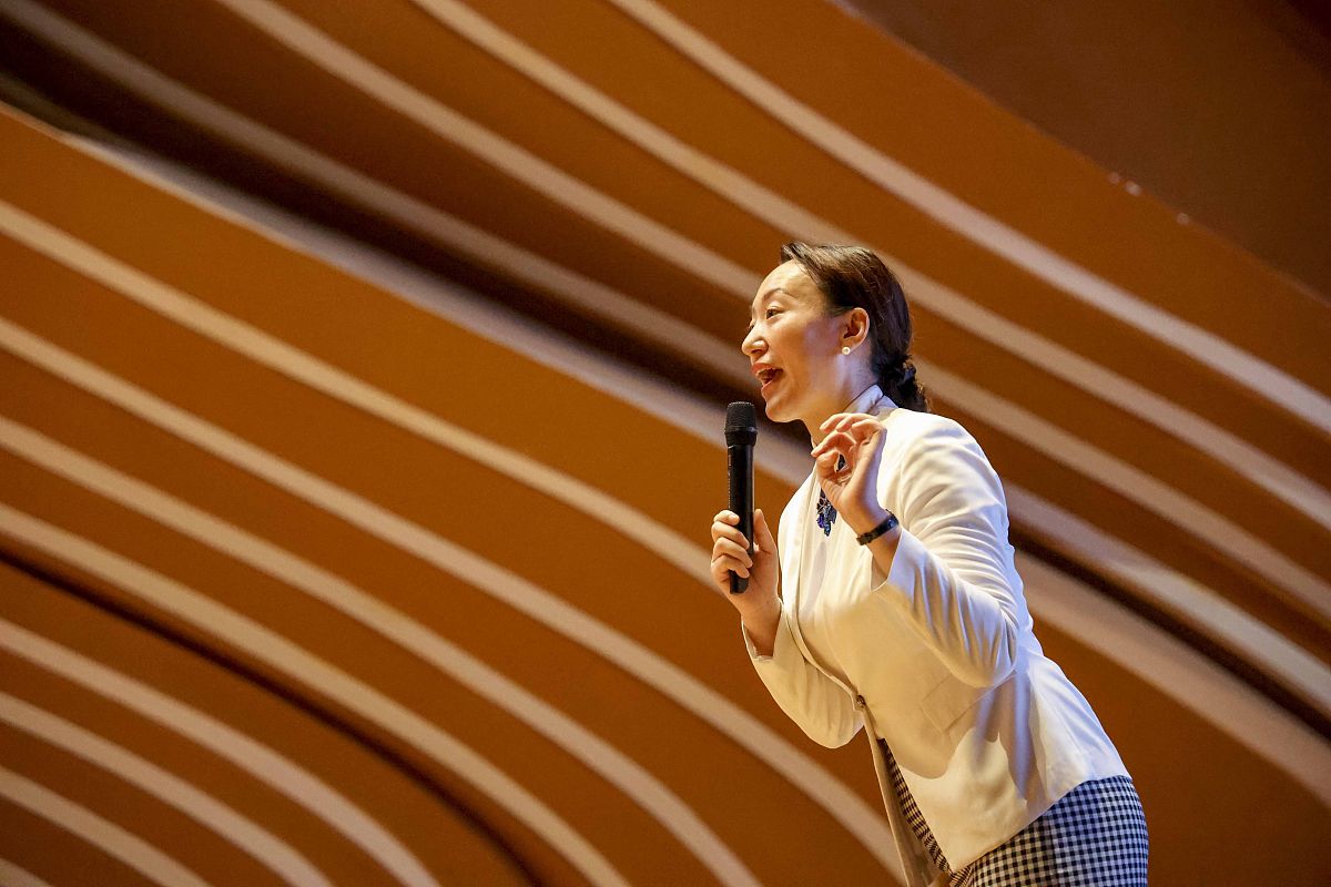 幼儿园教案：文明礼貌从娃娃抓起 - 深入浅出讲解与趣味互动