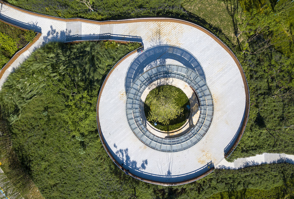 成都高铁学校的毕业生主面向哪些地方工作