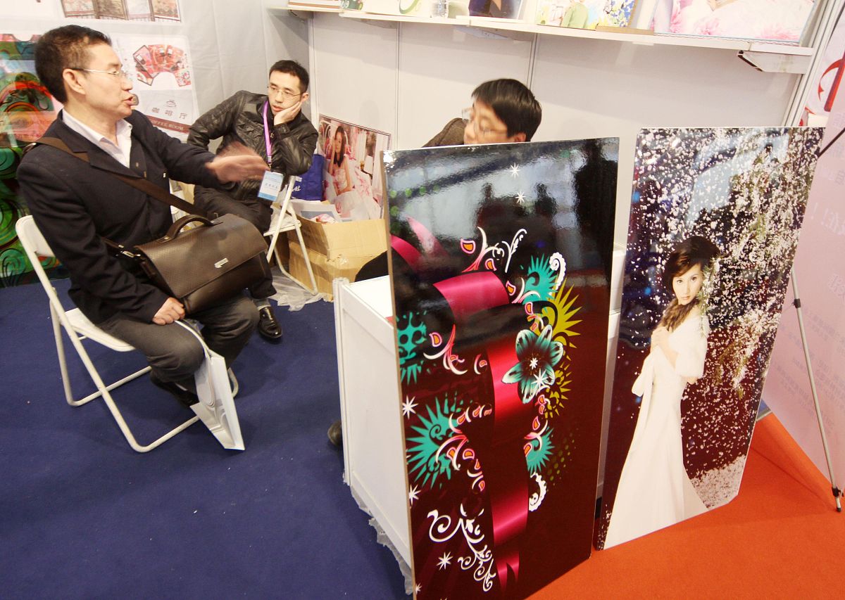 2011年10月25日,第八届中国国际玻璃工业展览会在京开幕.玻璃艺术画展