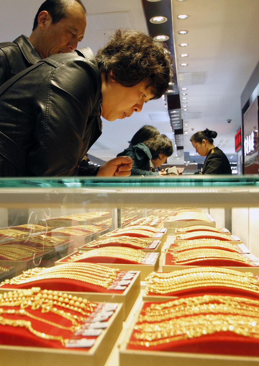 烟台黄金技校2019年招生专业：珠宝设计、黄金首饰制作等