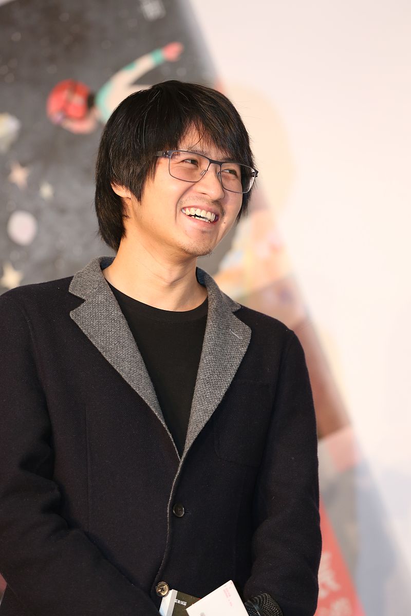 2015年04月09日,上海,明星参加《我与世界只差一个你》新书首发活动.