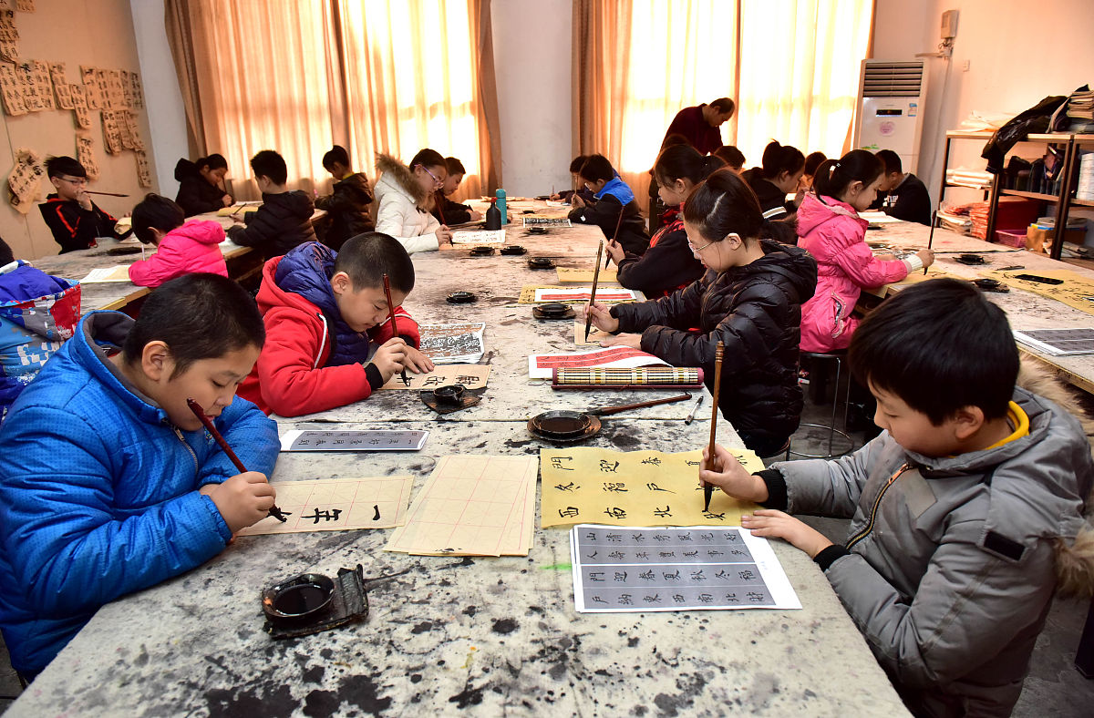 如何调查小学学生参加课外书法辅导班人数