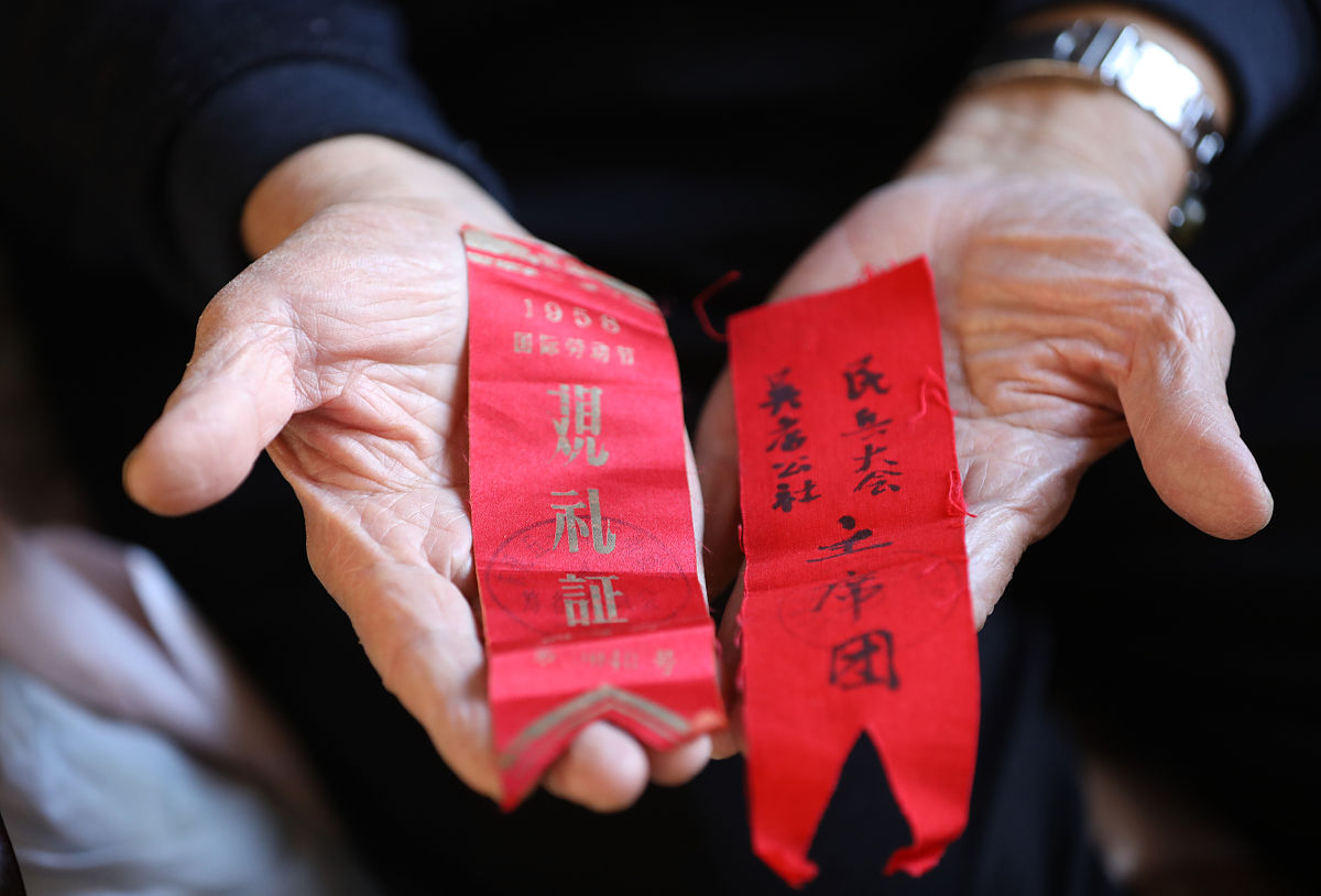 请问中原油由订婚男方需要向女方要送哪几样彩礼？