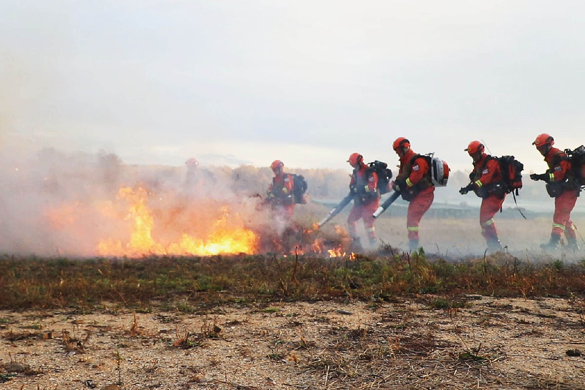 小护士上班早退被领导发现被要求做深刻检讨请写一篇-600-字左右的检讨文