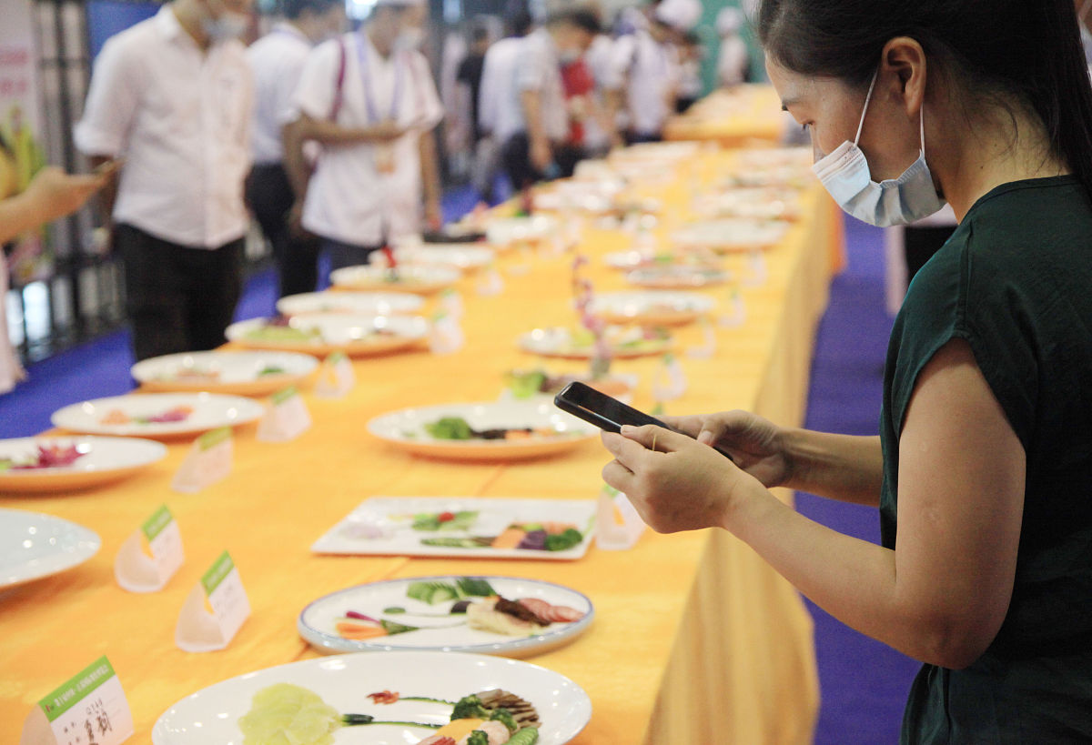 从点菜看顾客口味：精准分析与服务技巧