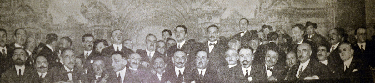 五四青年，振臂高呼！