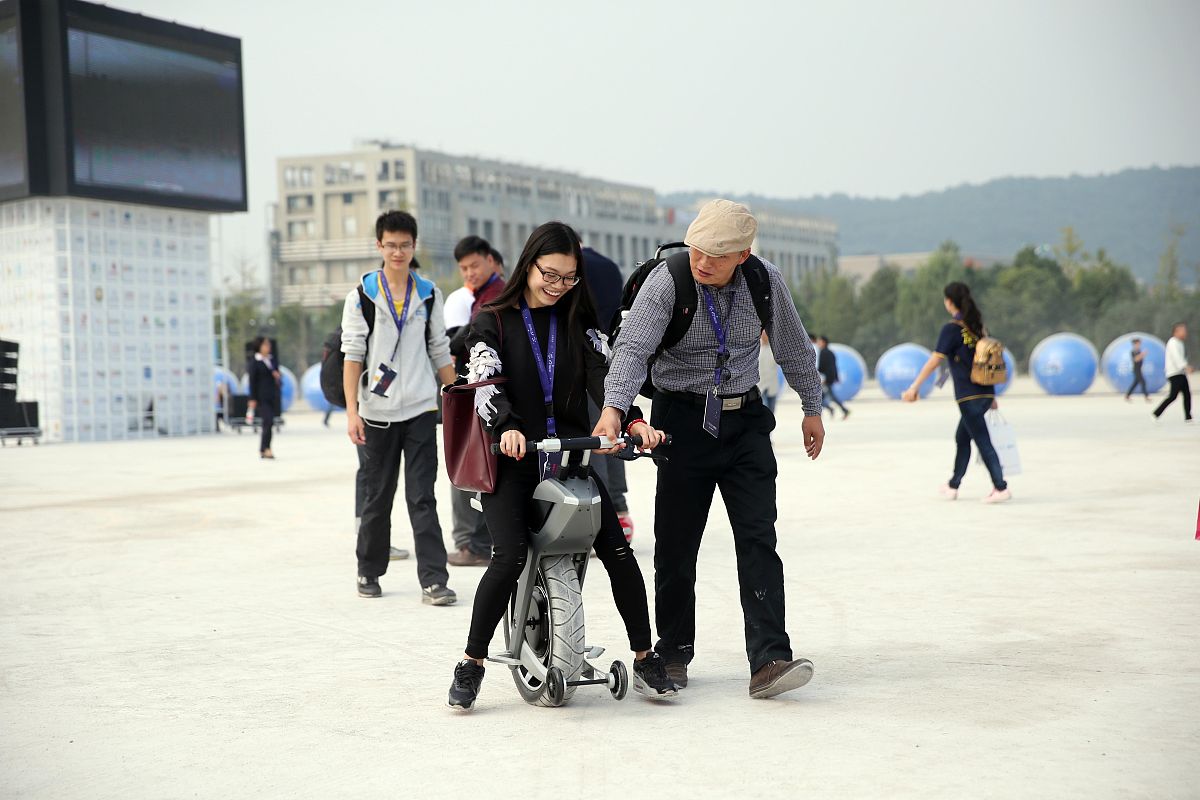 智能小车红外寻迹：实验总结与优化