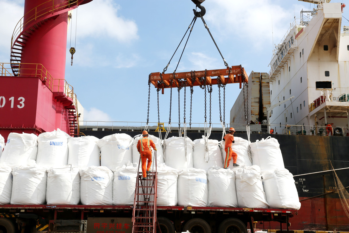 天津港筒仓回运货物情况更新：已回运4车136吨，质量检测无异常