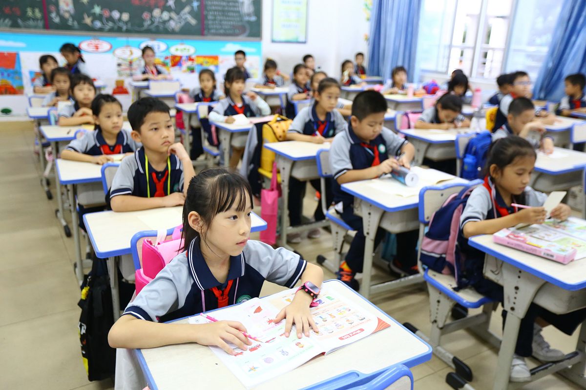 龙泉青瓷宝剑技师学院2023年招生专业 - 如何选择适合自己的专业？