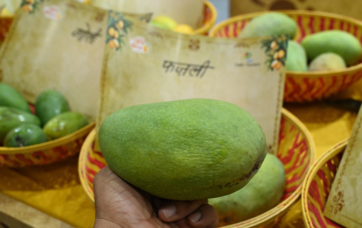 芒果皮表面长了黑点是什么？长黑点的芒果能吃吗？