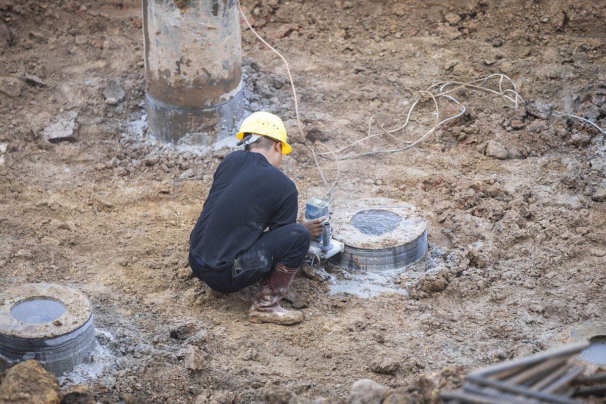 对基础进行抗冲切承载力验算确定基础高度字数200字