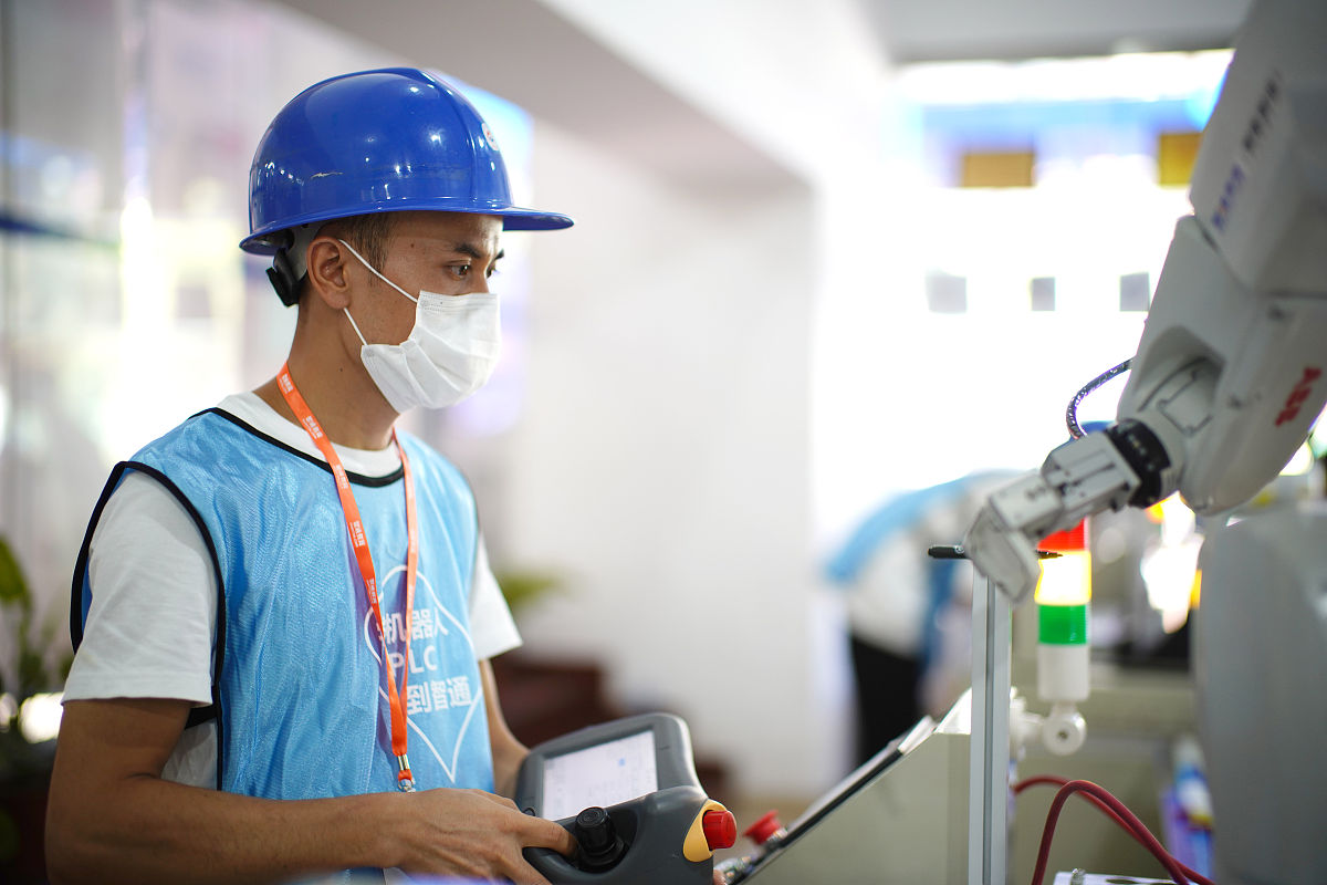 2022年甘肃哪些中专中职学校开设汽车应用与维修专业？