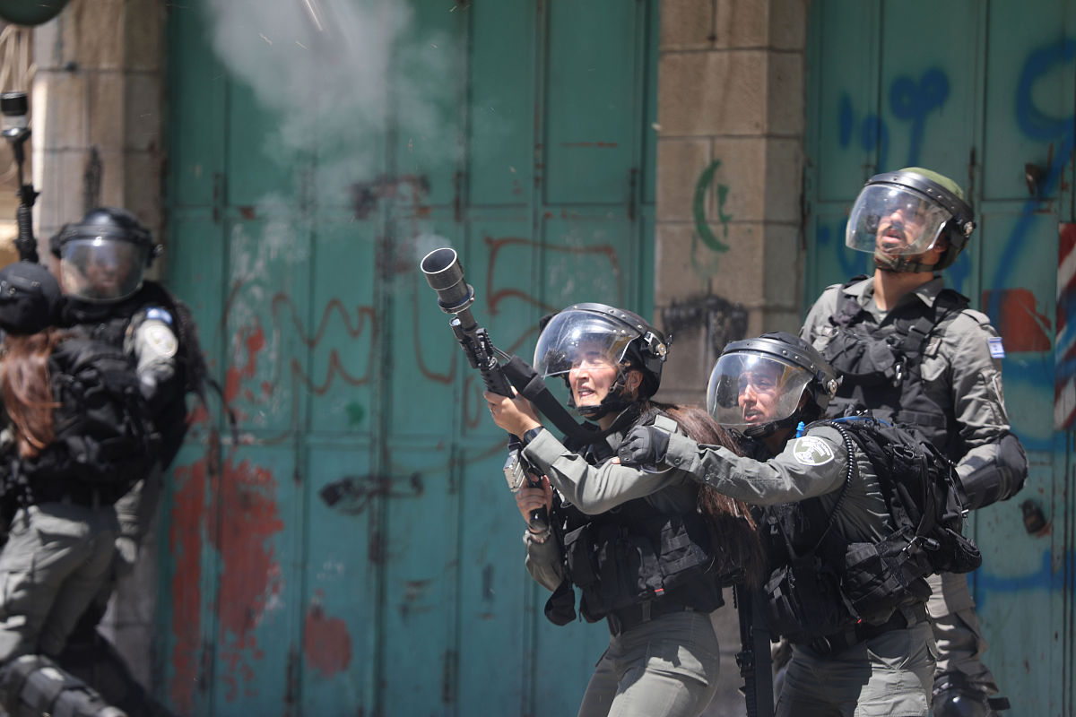 反恐宣传视频角本