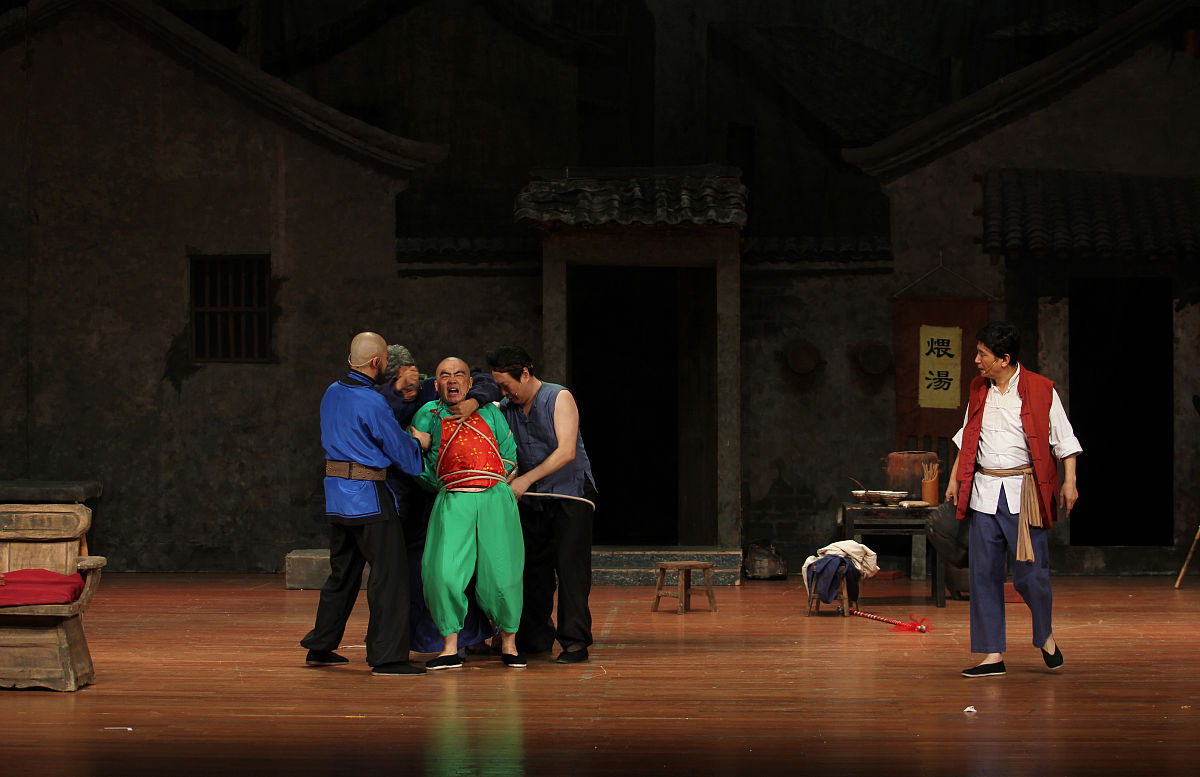 怎么样评价满江红