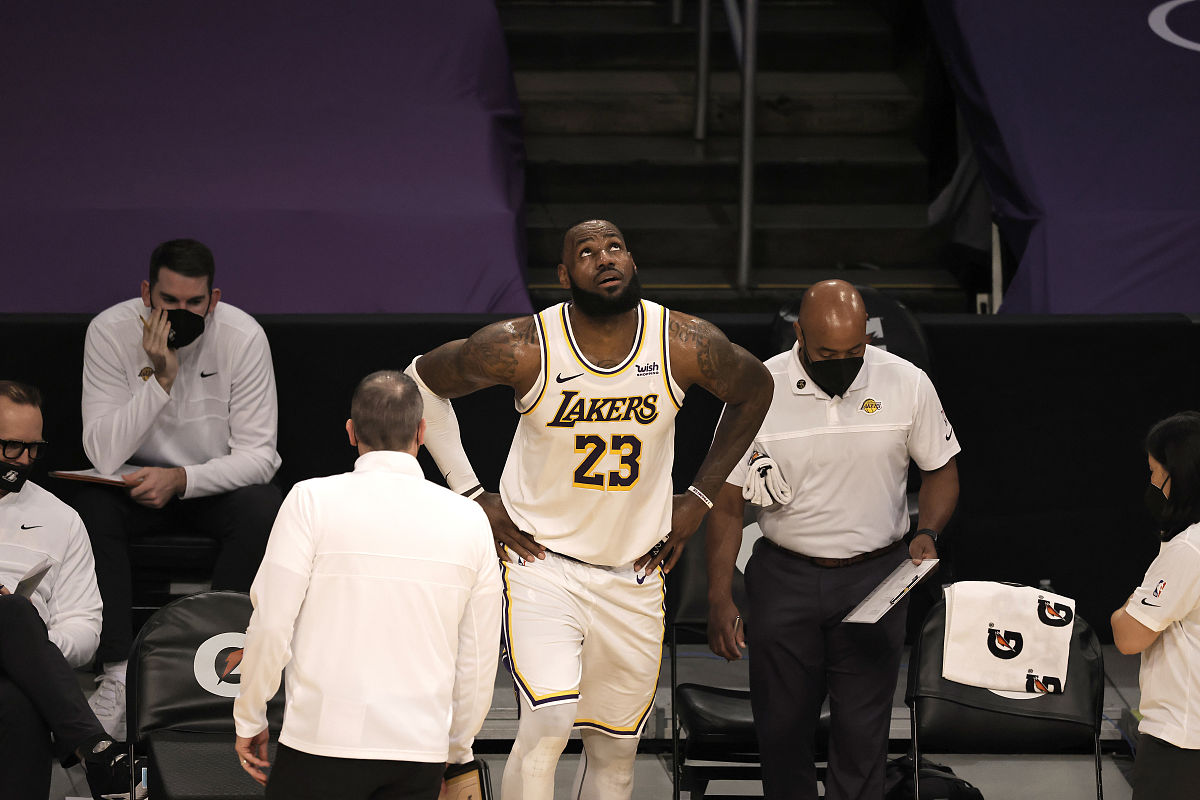 ｌｅｂｒｏｎ ｊａｍｅｓ是ＮＢＡ哪支球队的