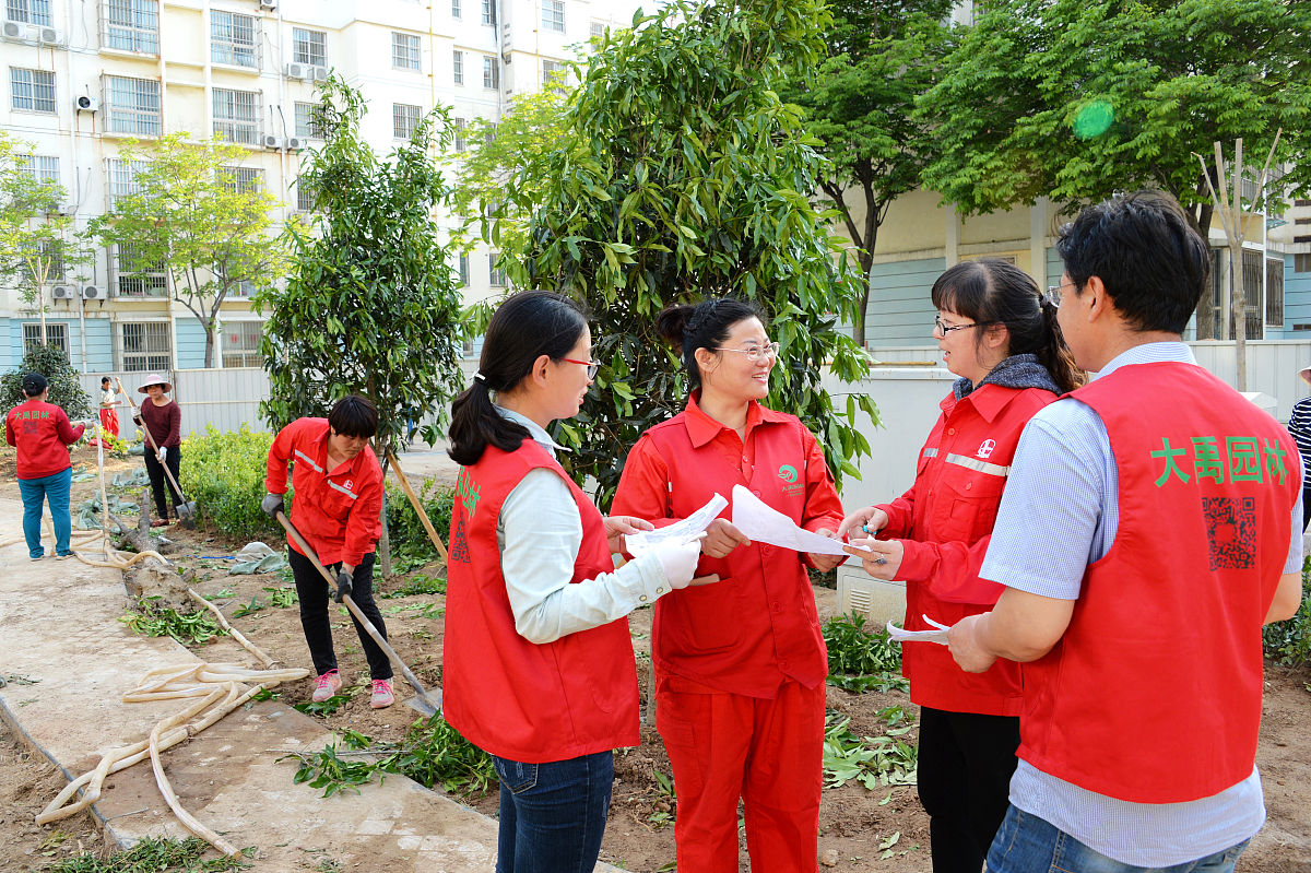 《我在校园播种快乐》的征文不少于