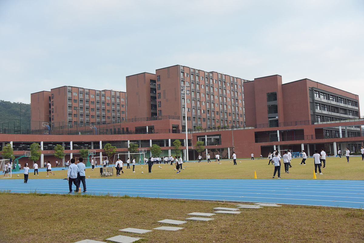 惠水县中等职业学校的校园环境好不好