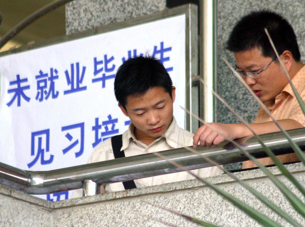 初中没毕业读中专，选择什么专业好？