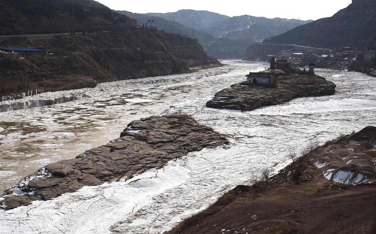 延安市红岩河水库渗漏问题处理策略：实地咨询延安水利局