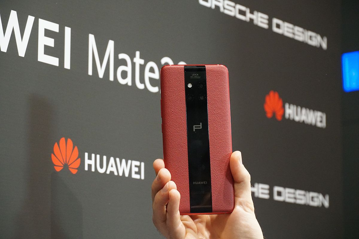 可以将不同尺度的特征图进行融合后检测请将这段话改写通过调整语序增减字数替换同义词等方式 避免与原文出现连续8个字相同的句子使这段话更加具有逻辑符合论文的规范。