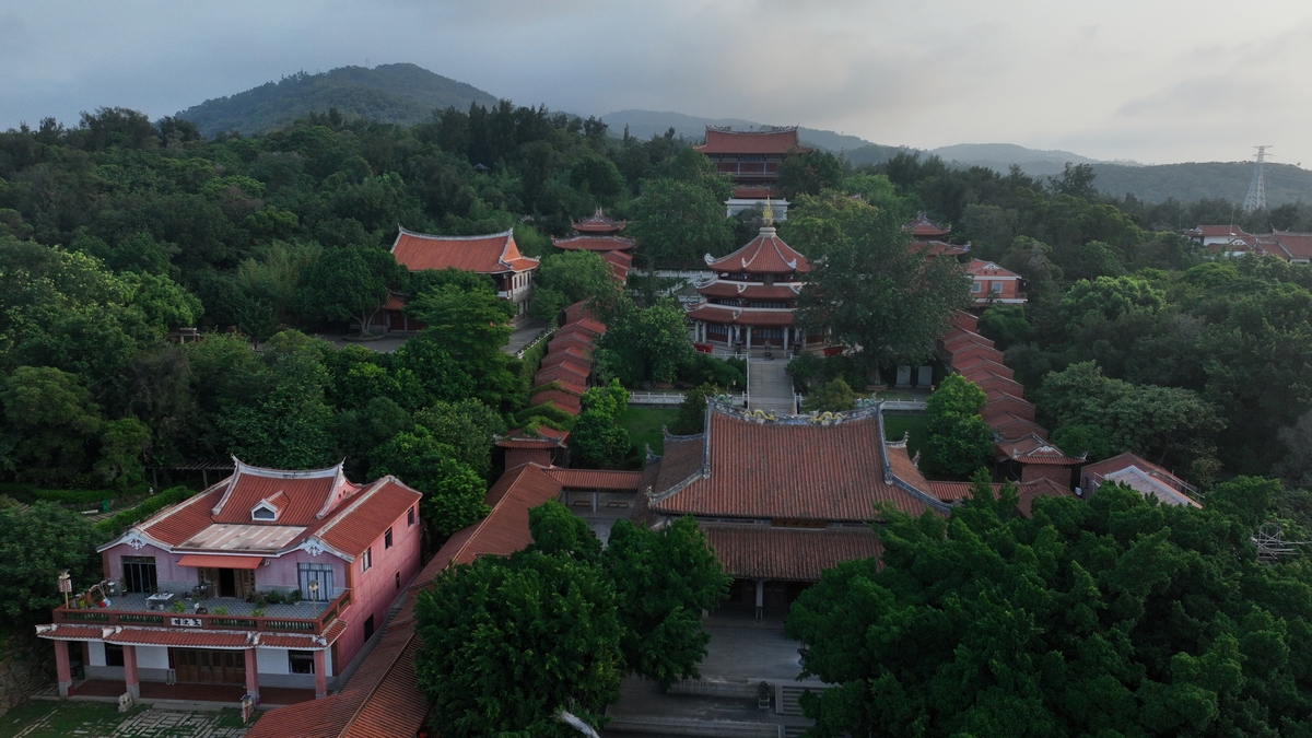 请600字博客文章主题是：泉州旅游攻略